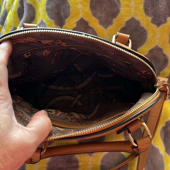 Handbag - Picture 6 of 7